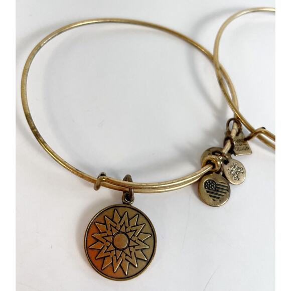 Alex And Ani Set Of 2 Gold Bangle Bracelets Healing Love Star Celtic - Picture 4 of 4